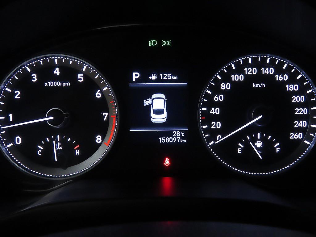 Hyundai Grandeur — photo 09