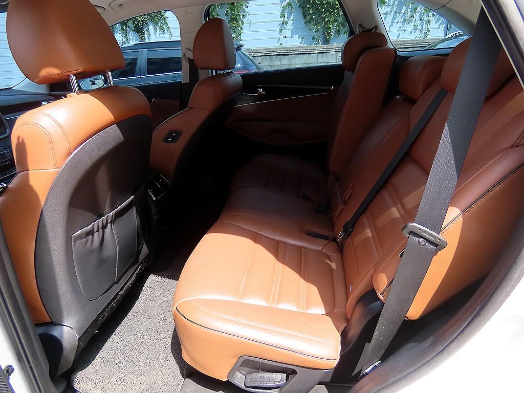 Kia Sorento — photo 06