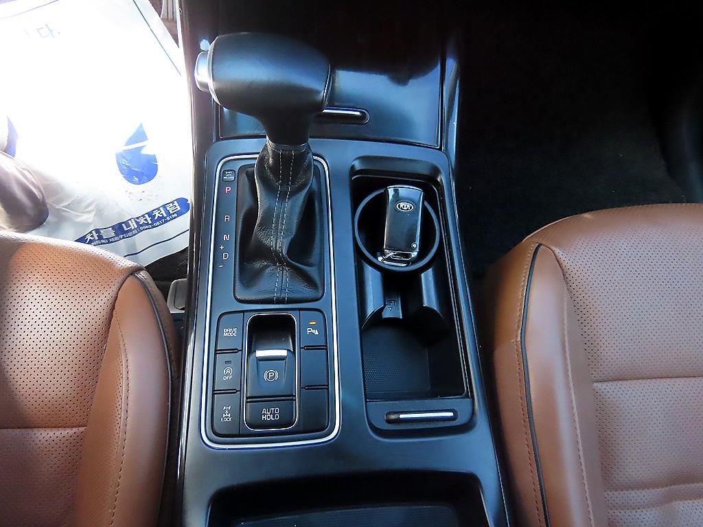Kia Sorento — photo 10