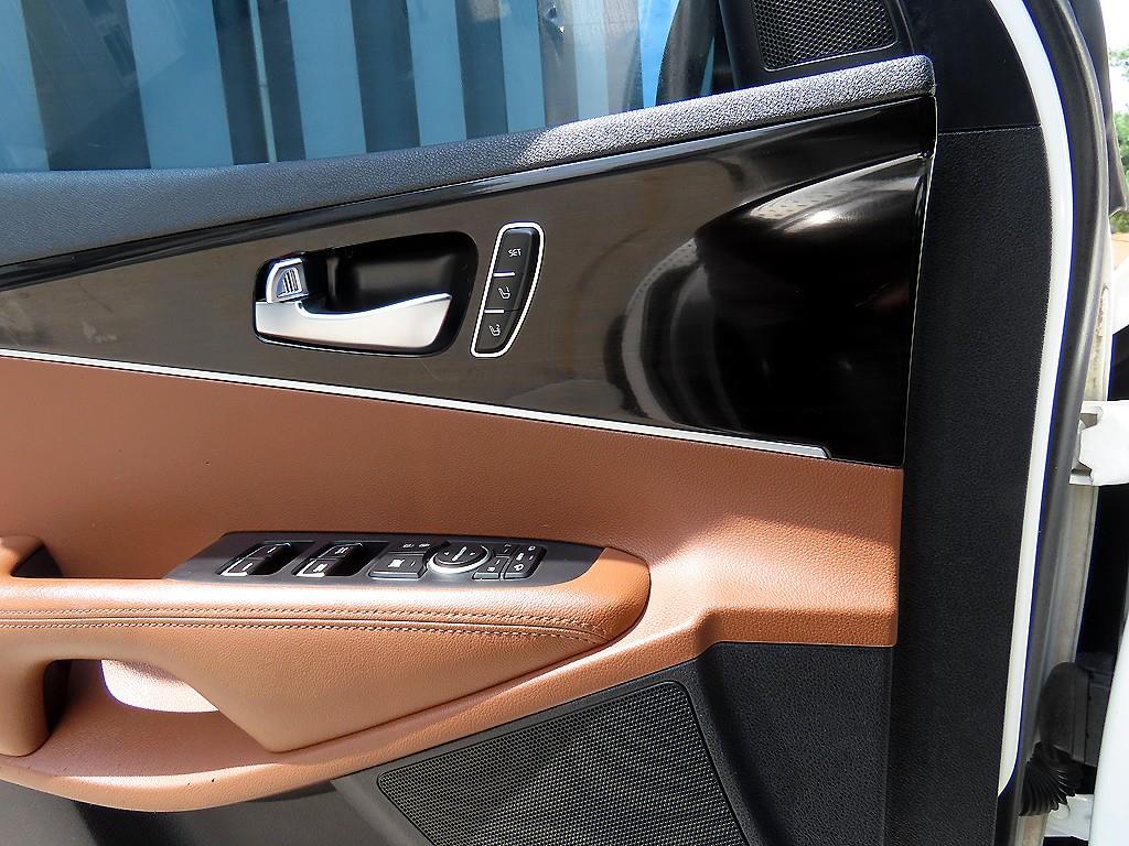Kia Sorento — photo 11