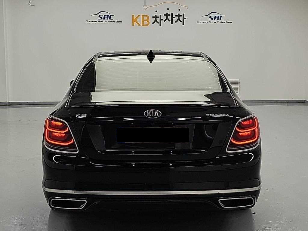 Kia K9 — photo 03