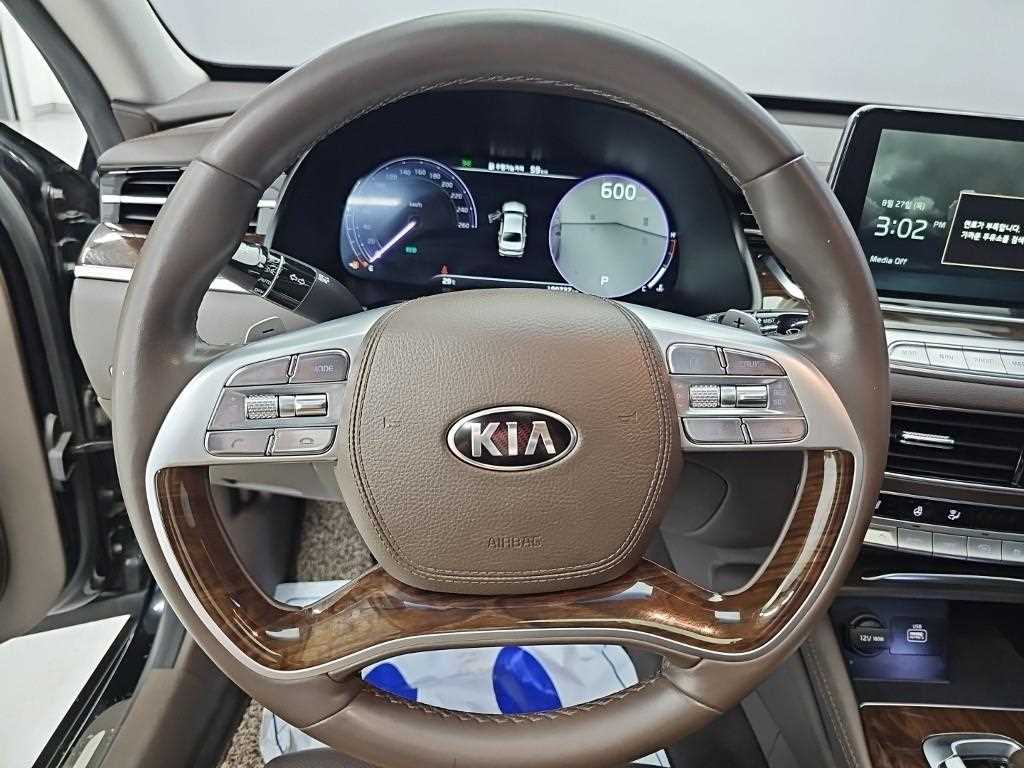 Kia K9 — photo 09