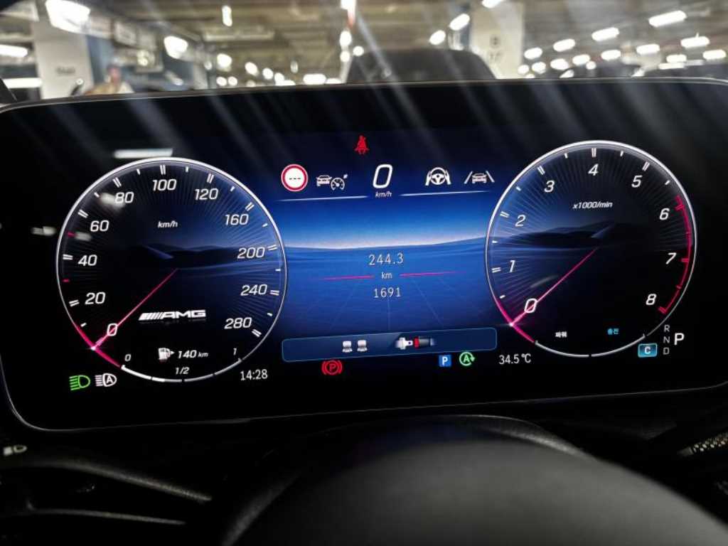 Mercedes-Benz CLE-Class — photo 10