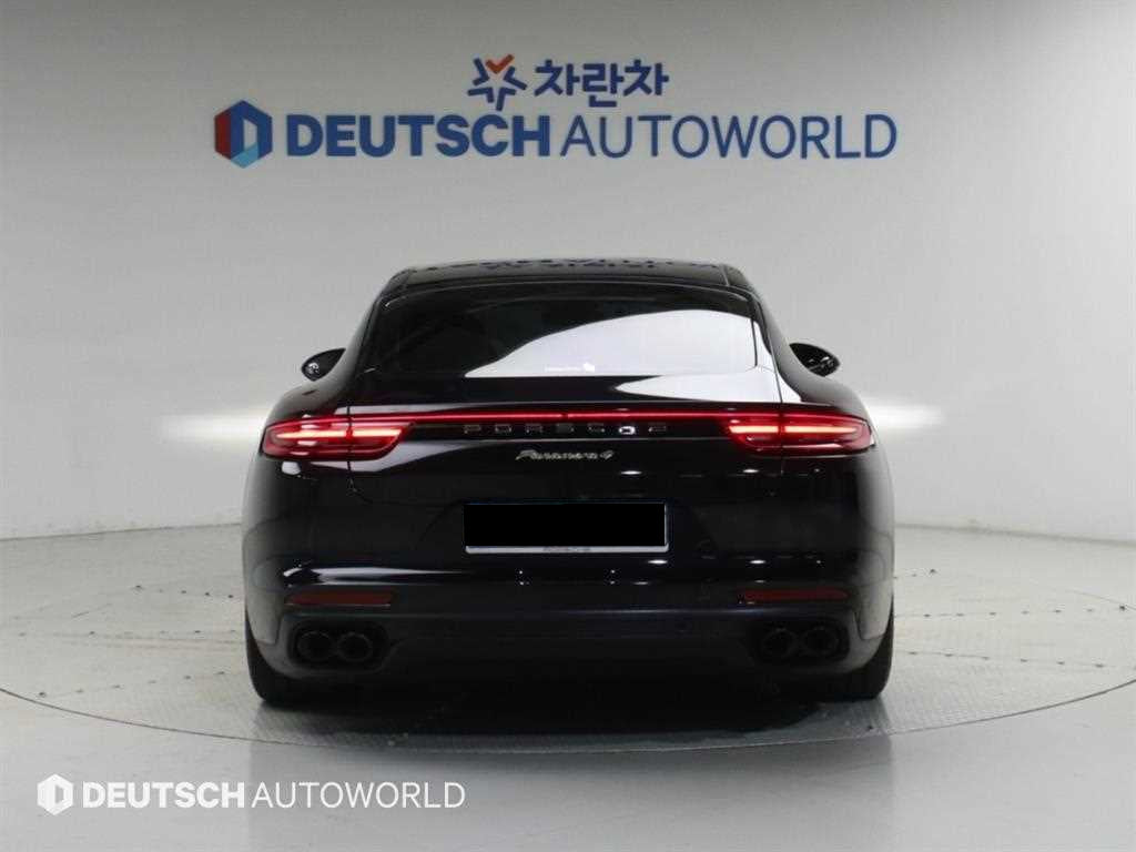 Porsche Panamera — photo 04