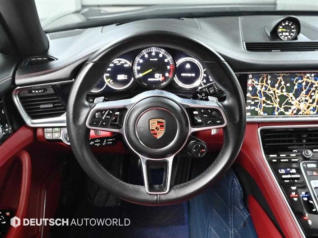 Porsche Panamera — photo 13