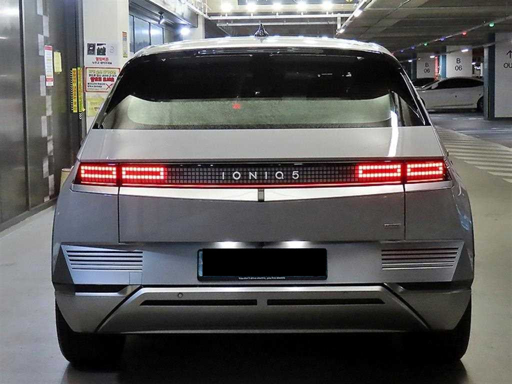 Hyundai Ioniq5 — photo 05