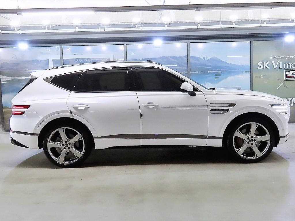 Genesis GV80 — photo 03