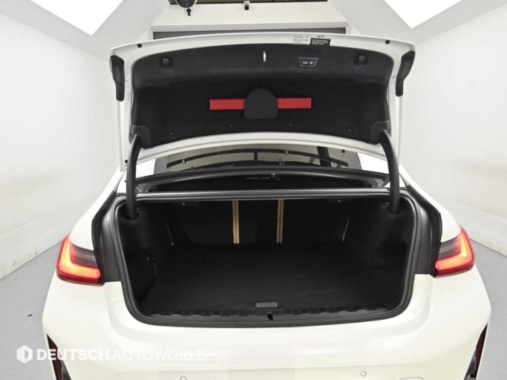 BMW 3-Series — photo 19