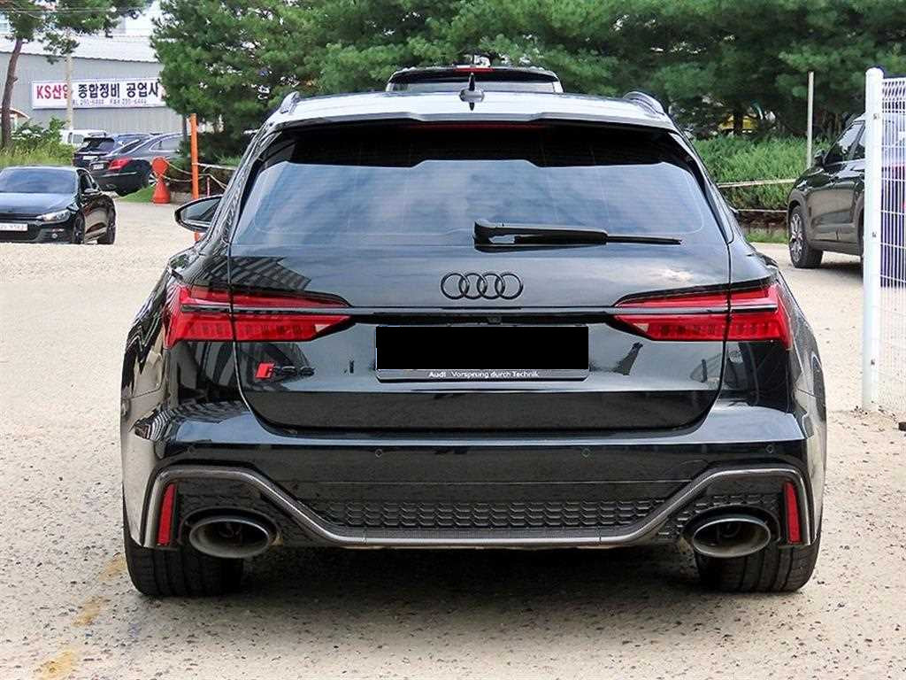 Audi RS6 — photo 04