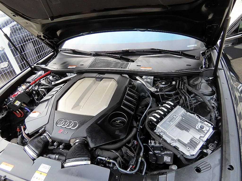 Audi RS6 — photo 19