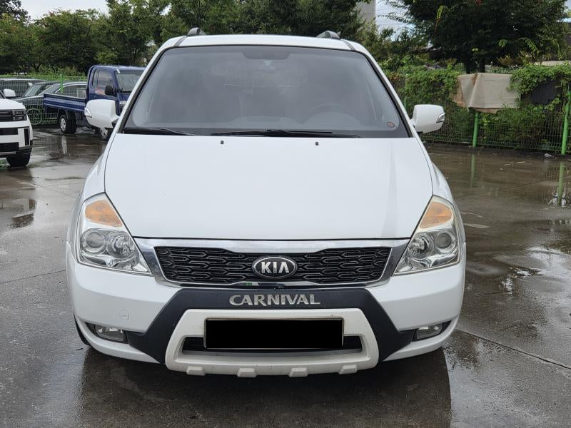 Kia Carnival — photo 02
