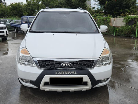Kia Carnival — photo 02