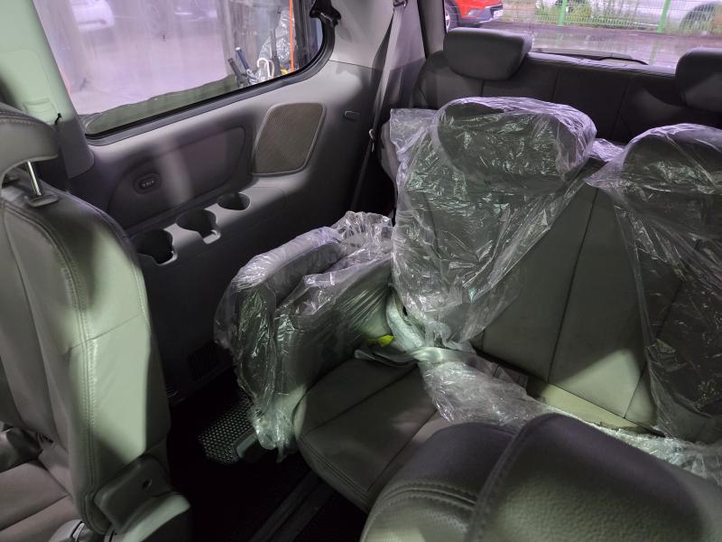 Kia Carnival — photo 13