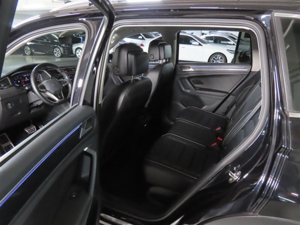 Volkswagen Tiguan — photo 14