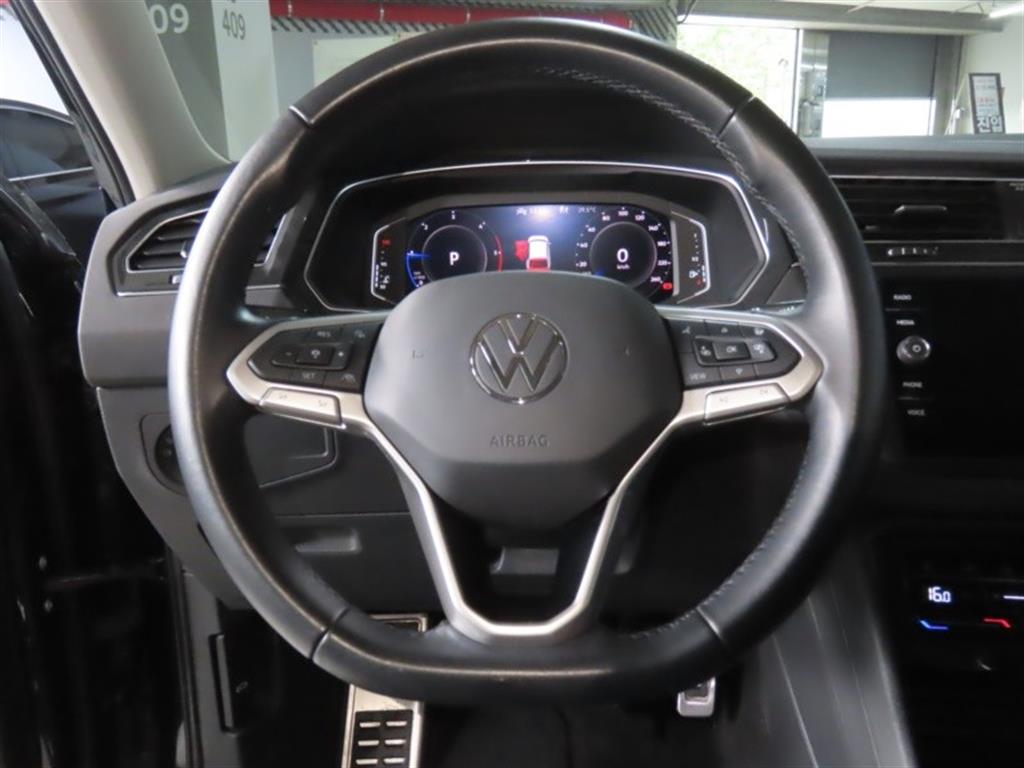 Volkswagen Tiguan — photo 15