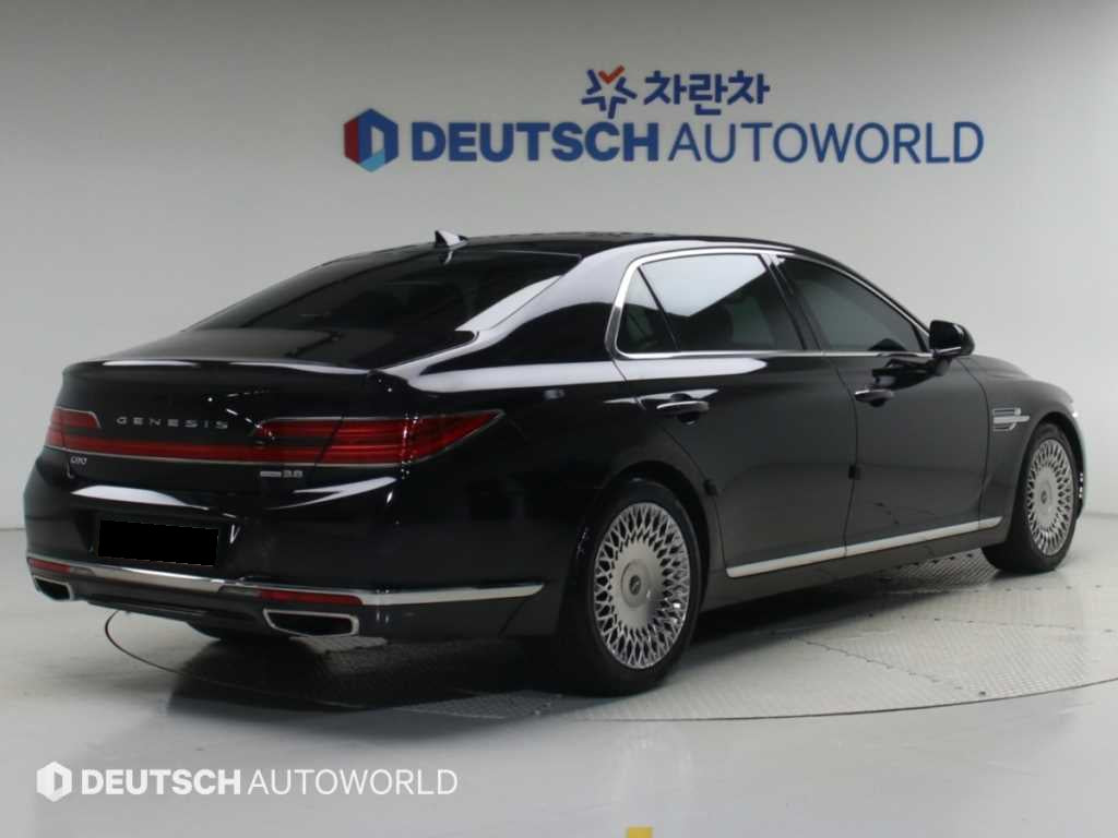 Genesis G90 — photo 02