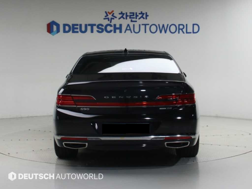 Genesis G90 — photo 04