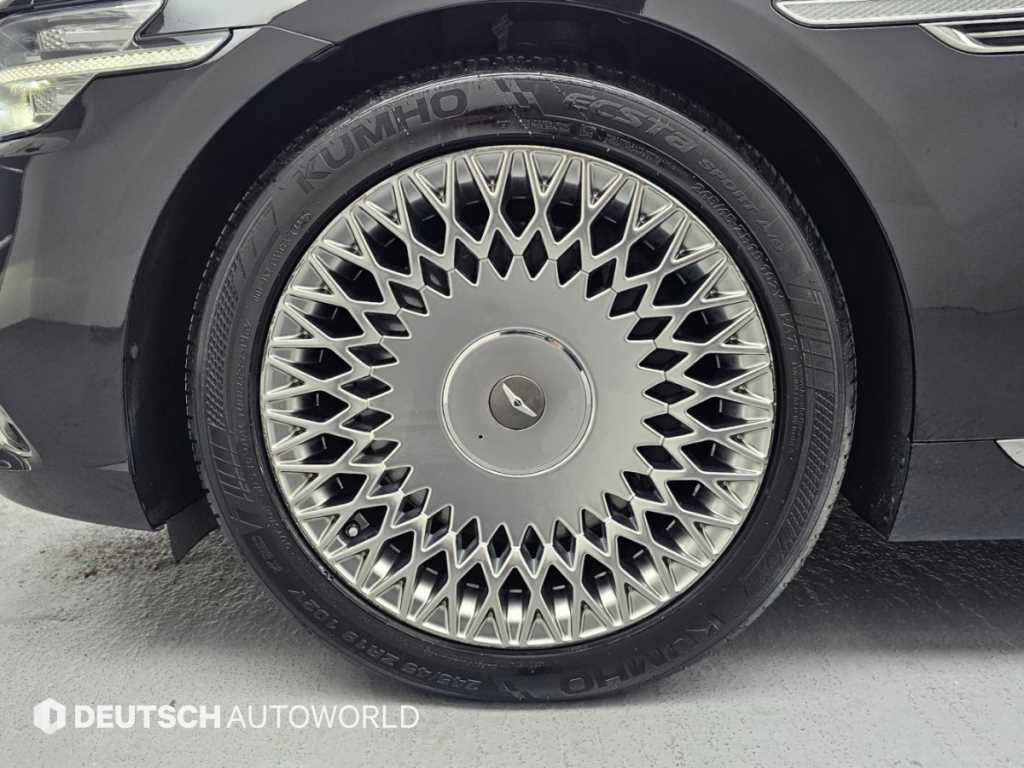 Genesis G90 — photo 05