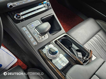 Genesis G90 — photo 09