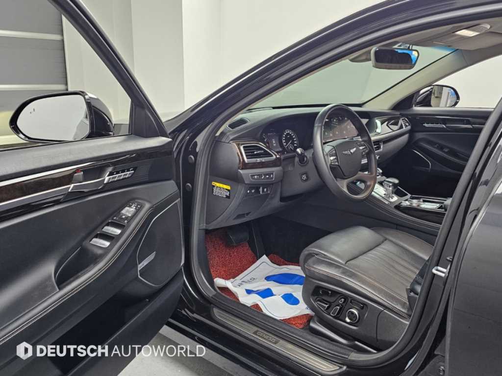 Genesis G90 — photo 11