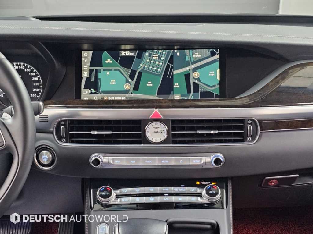 Genesis G90 — photo 14