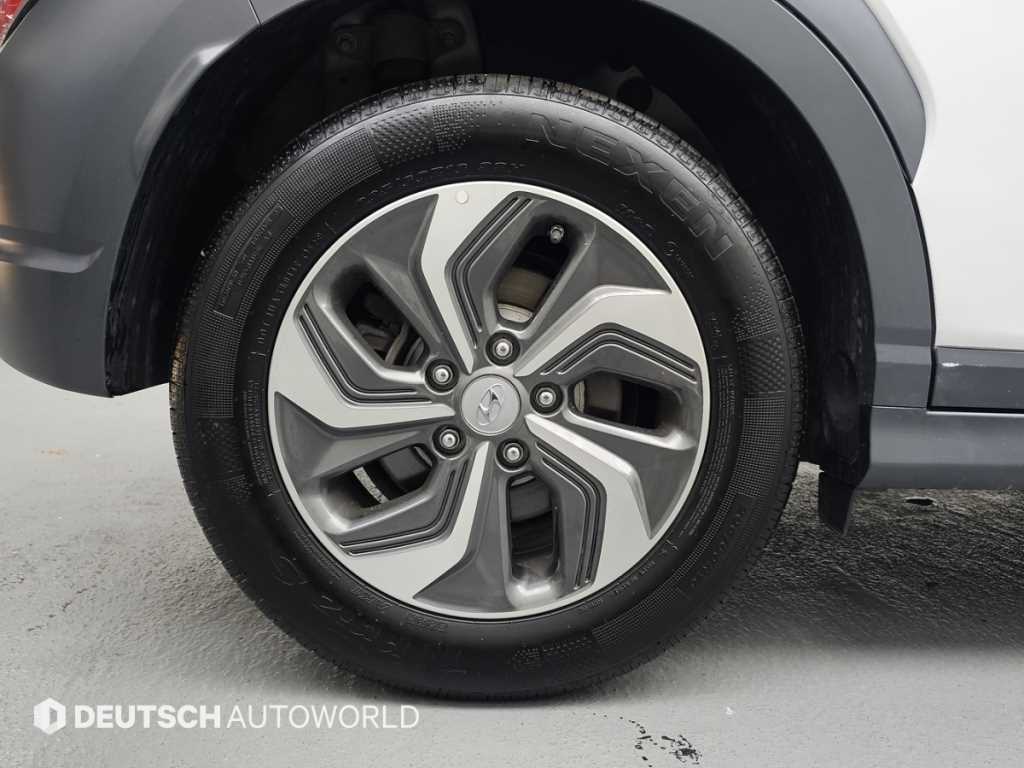 Hyundai Kona — photo 05