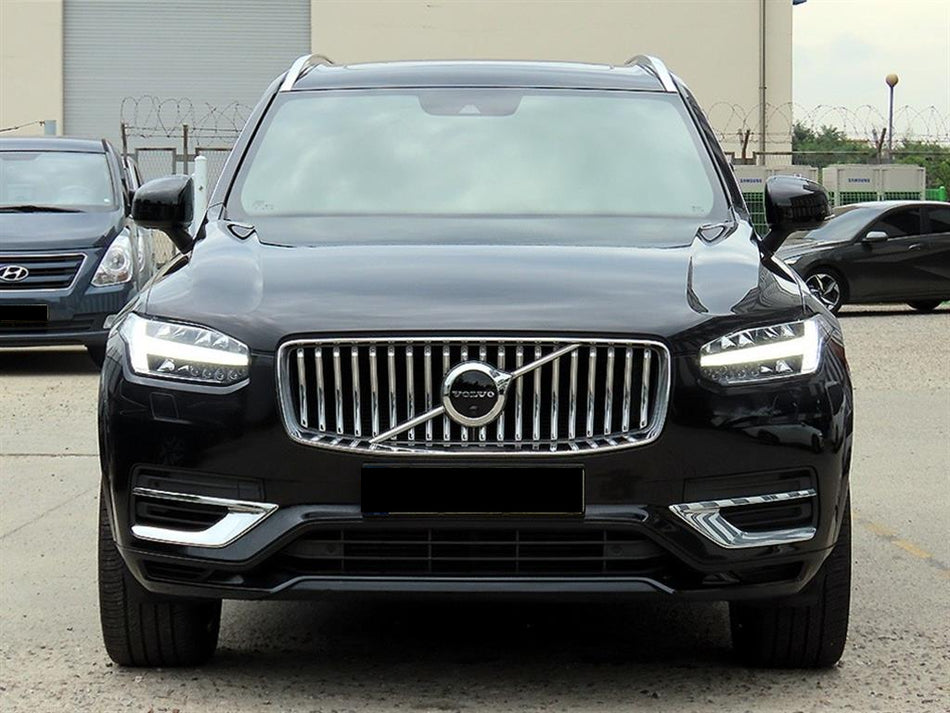 Volvo XC90 — photo 01