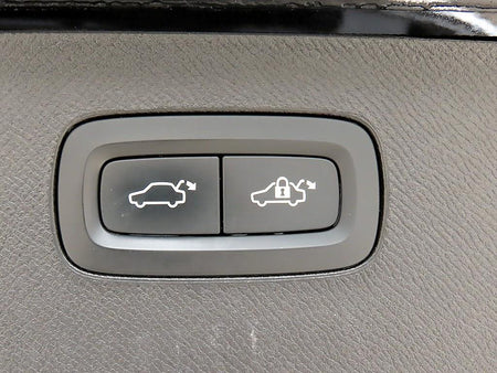 Volvo XC90 — photo 17