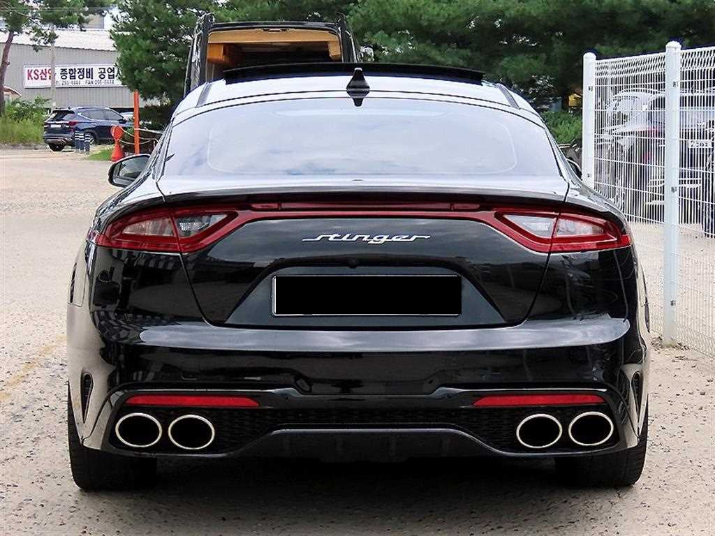 Kia Stinger — photo 04