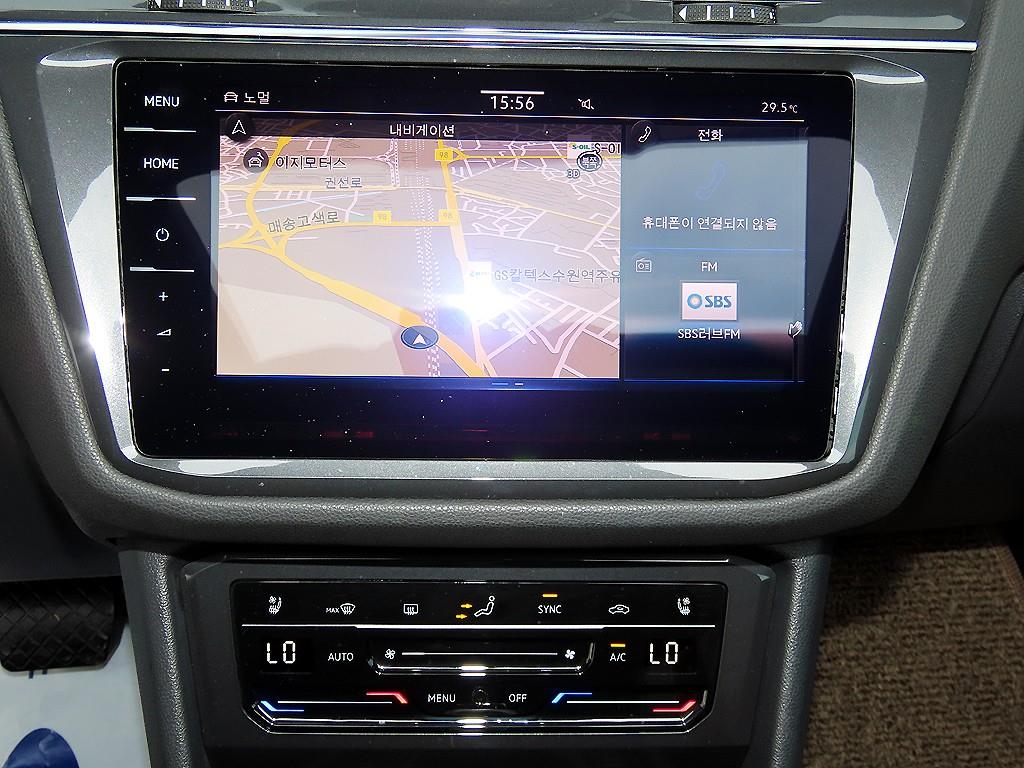 Volkswagen Tiguan — photo 12