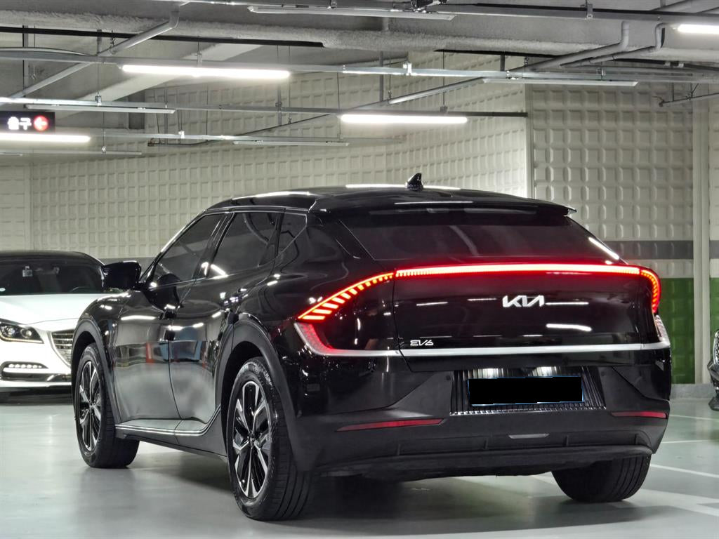 Kia EV6 — photo 04