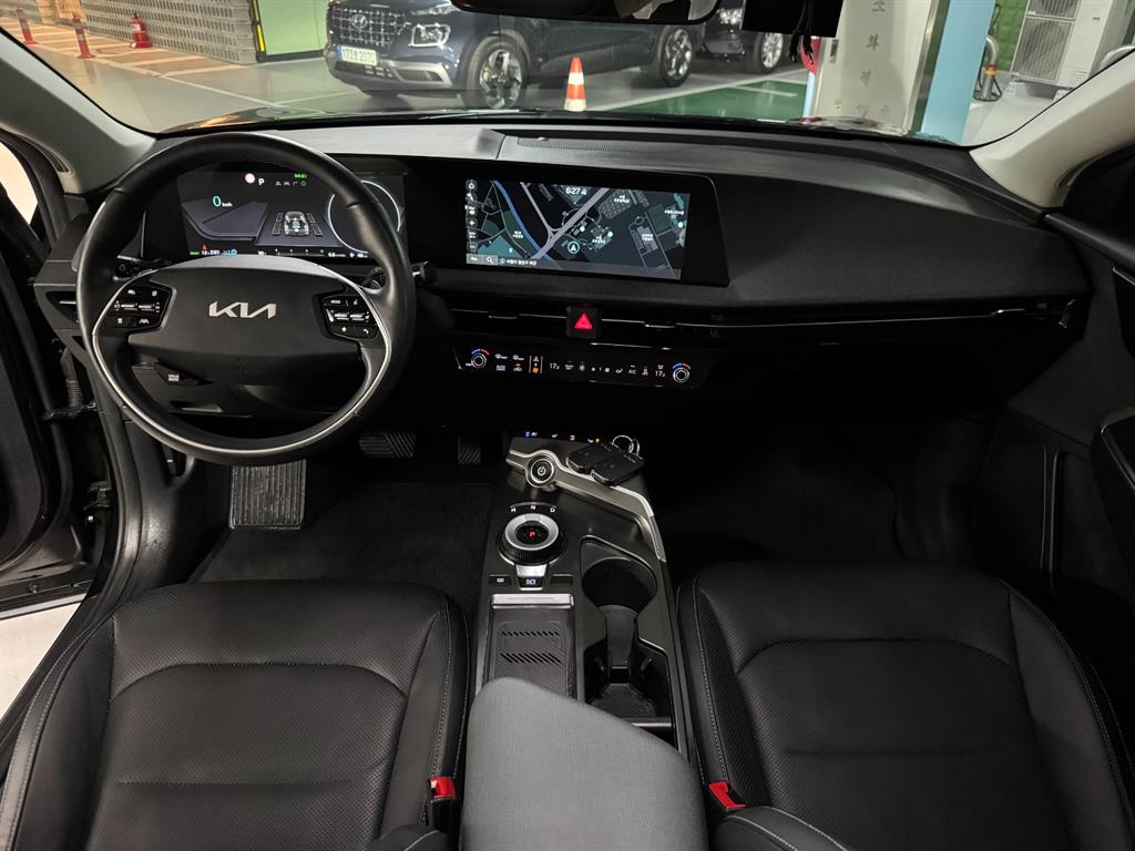 Kia EV6 — photo 08