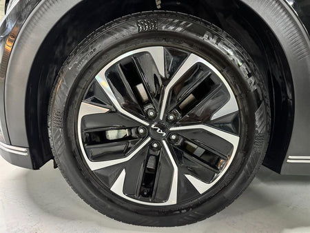 Kia EV6 — photo 19