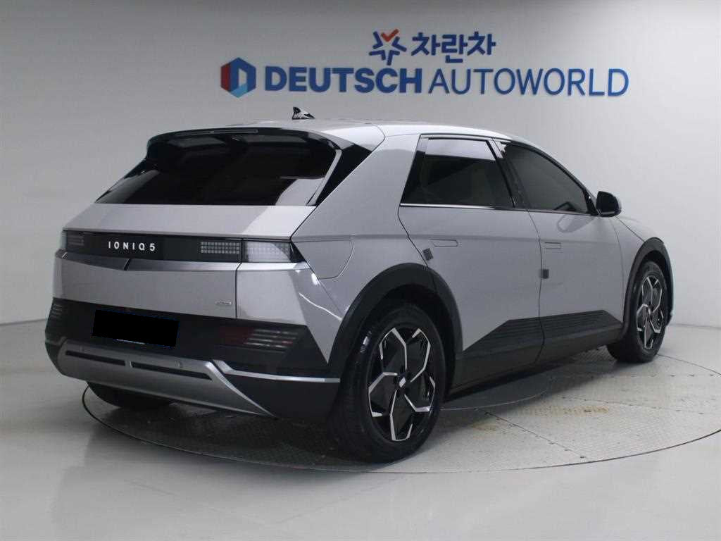 Hyundai Ioniq5 — photo 02
