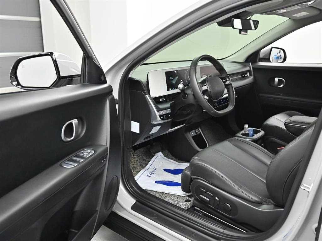 Hyundai Ioniq5 — photo 11