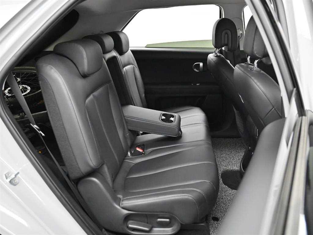 Hyundai Ioniq5 — photo 12