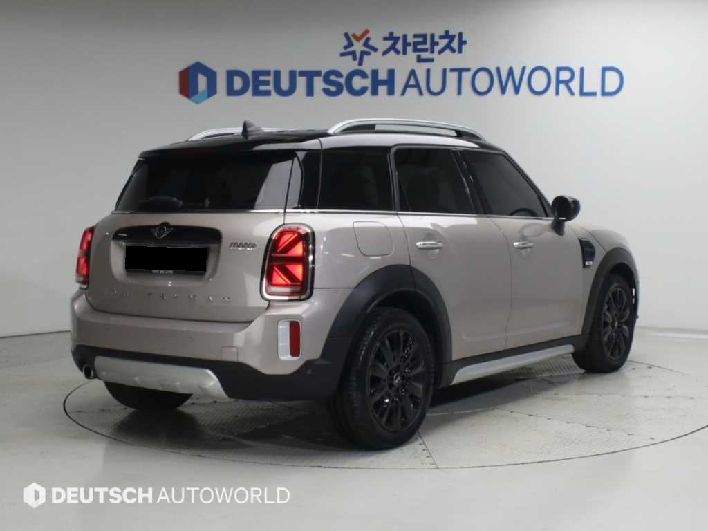Mini Countryman — photo 02