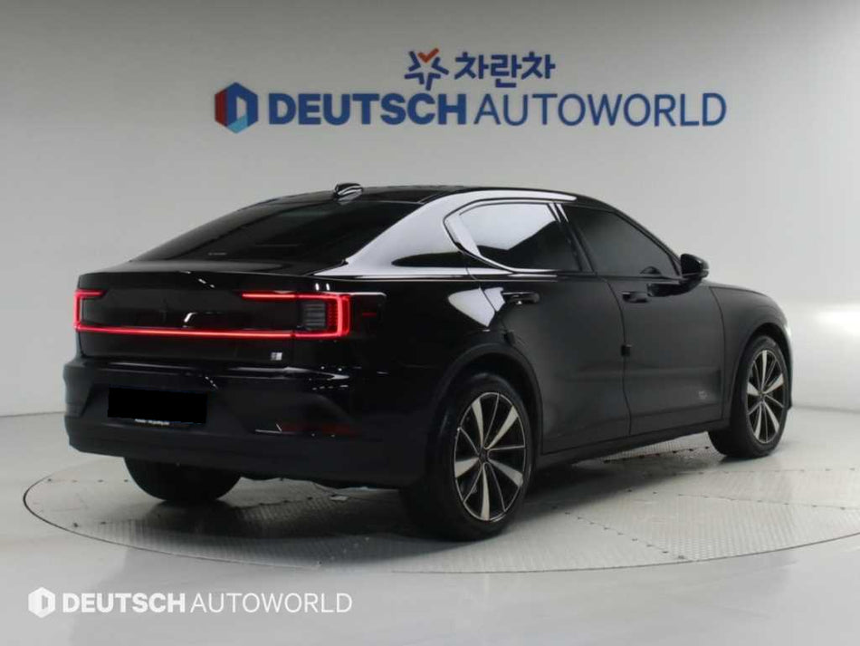 Polestar Polestar 2 — photo 02