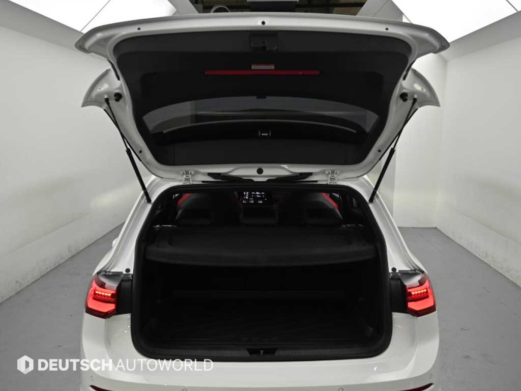 Volkswagen Golf — photo 19