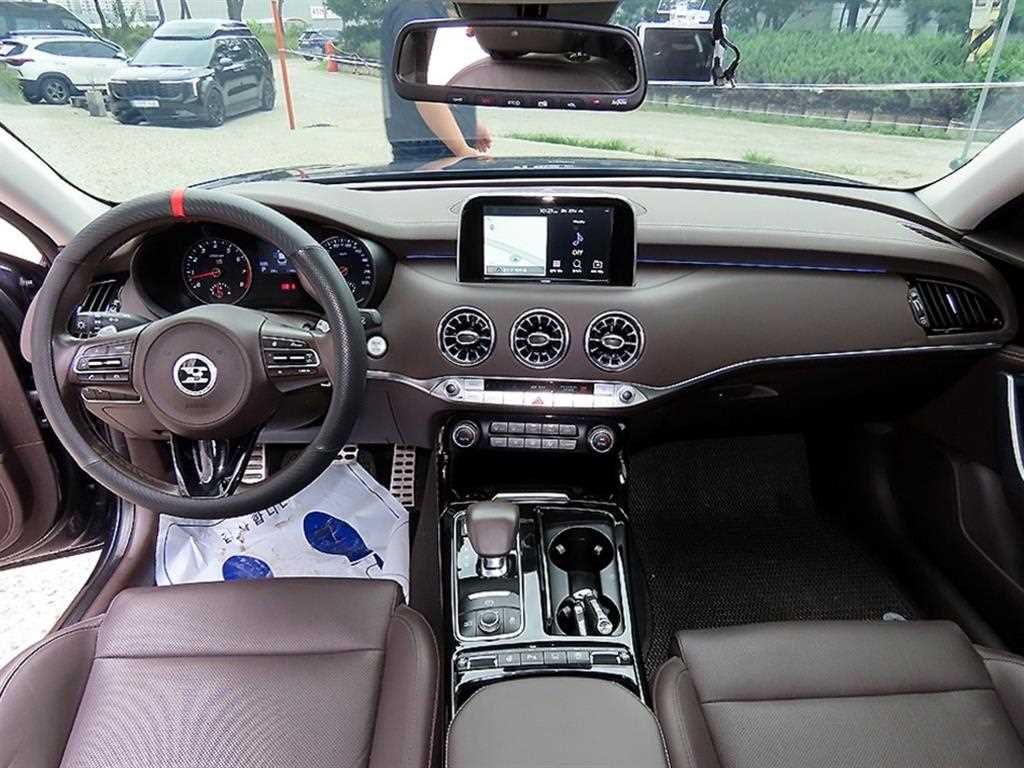 Kia Stinger — photo 07