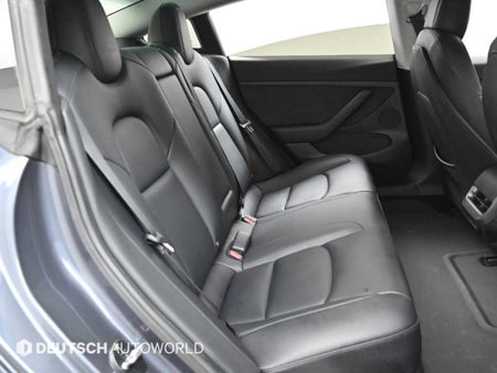 Tesla Model 3 — photo 12