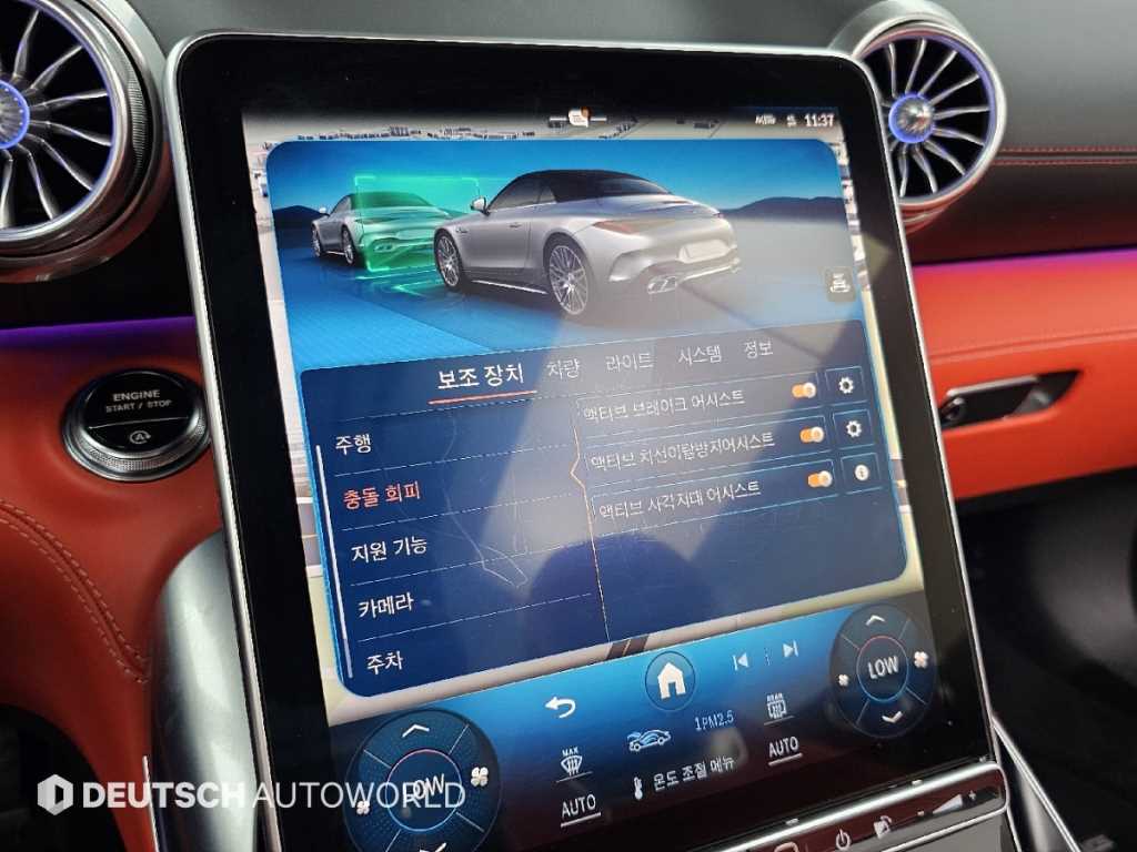 Mercedes-Benz SL-Class — photo 16