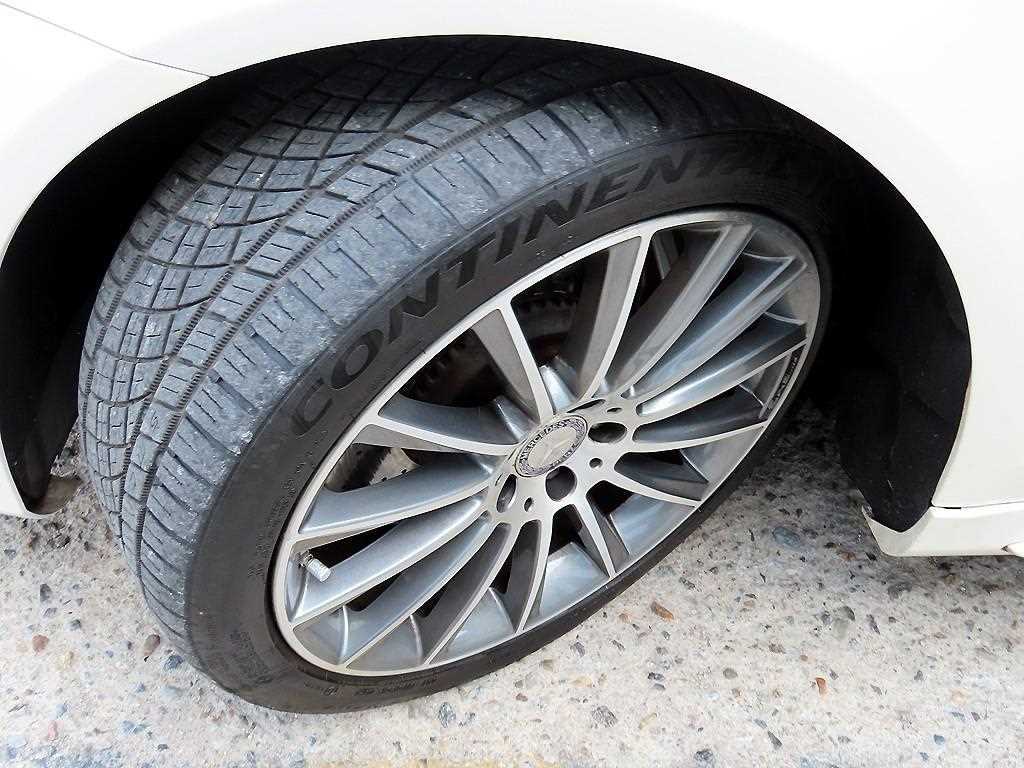 Mercedes-Benz S-Class — photo 20