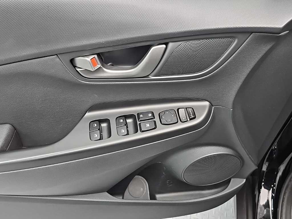 Hyundai Kona — photo 17