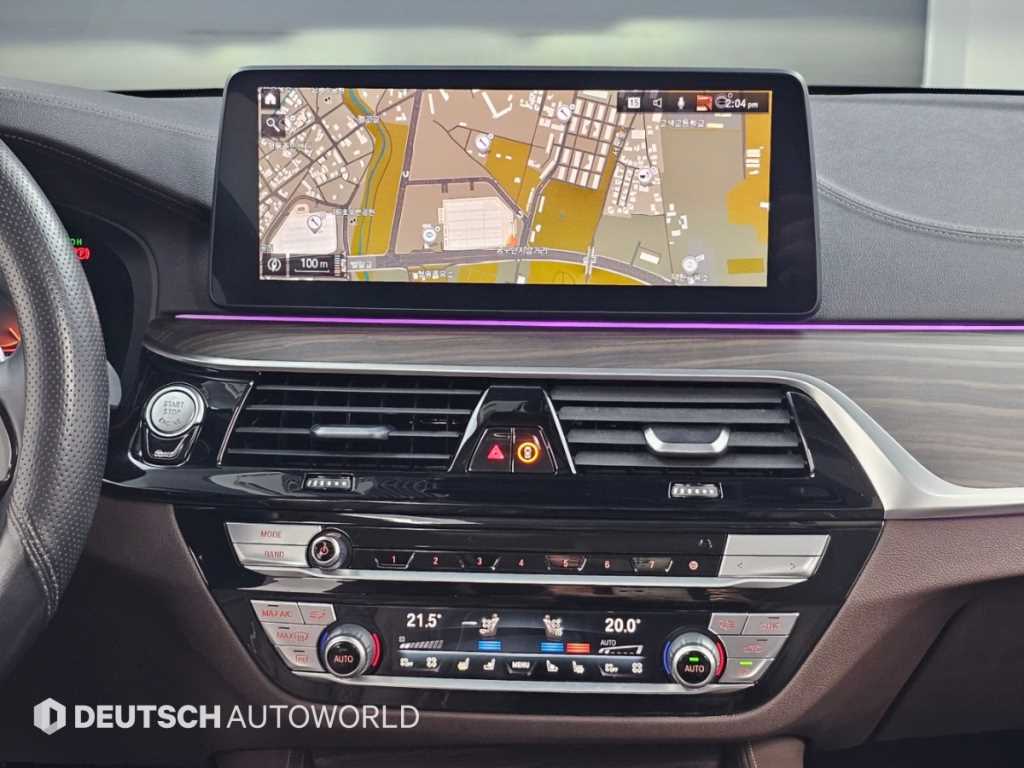 BMW 5-Series — photo 14