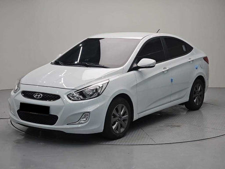 Hyundai Accent — photo 01