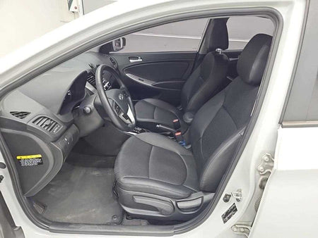 Hyundai Accent — photo 11
