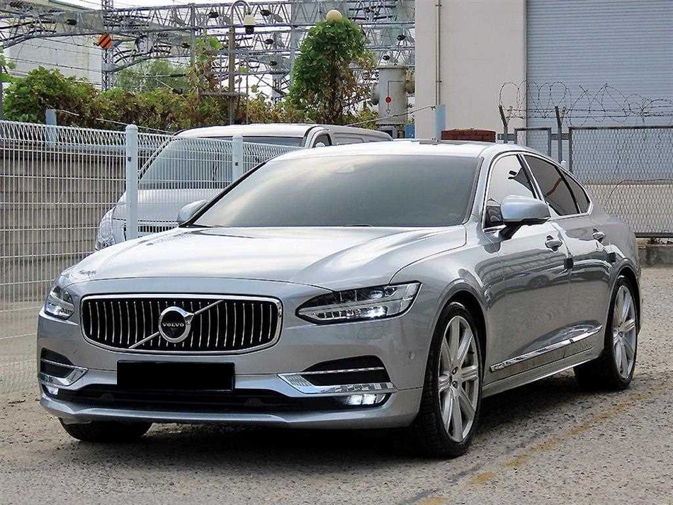 Volvo S90 — photo 02