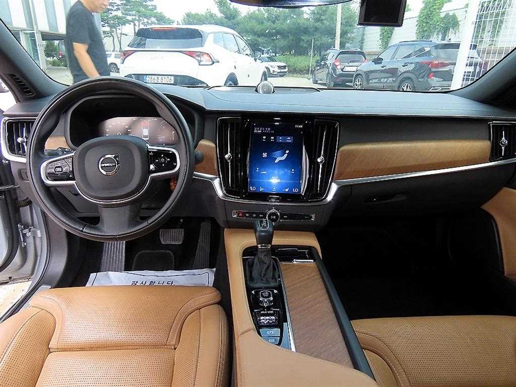 Volvo S90 — photo 07