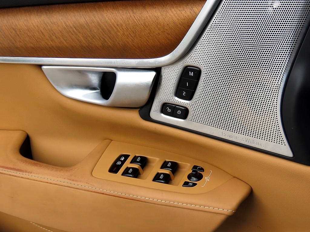 Volvo S90 — photo 12